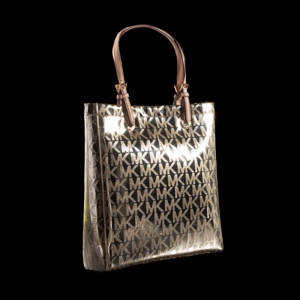 Micheal Kors like new handbag.